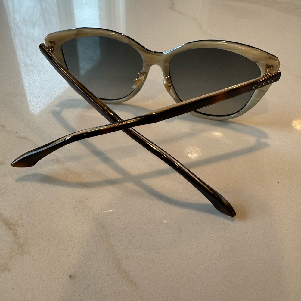 Gucci Round Cat Eye Sunglasses, Black, Pearl and Tortoise Shell - Picture 5 of 10